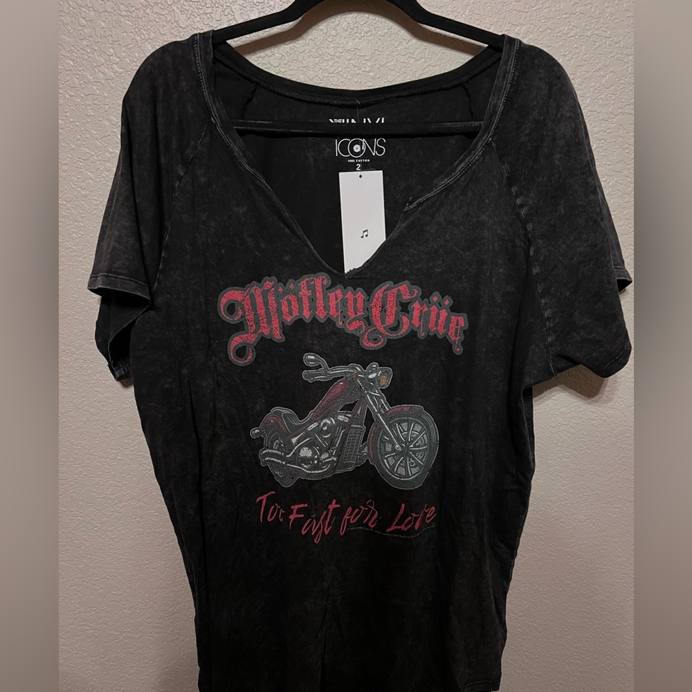 BRAND NEW Torrid Mötley Crüe Graphic Tee